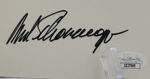 ARNOLD SCHWARZENEGGER SIGNED AUTOGRAMM BE NÜTZLICH HARDCOVER BUCH JSA LOA ZZ27069 - Bild 1 von 5
