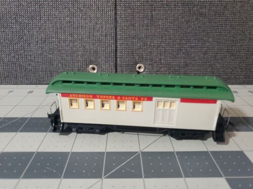 Tyco Overton Combination Coach ~ Atchison Topeka & Santa Fe 524B - Bulk Savings! - Picture 6 of 13