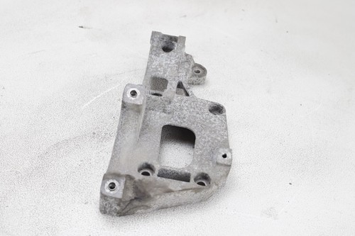 Volkswagen Golf V 2007 1.6 Benzin 75 Kw CCS Lichtmaschinenhalter 06F903143F