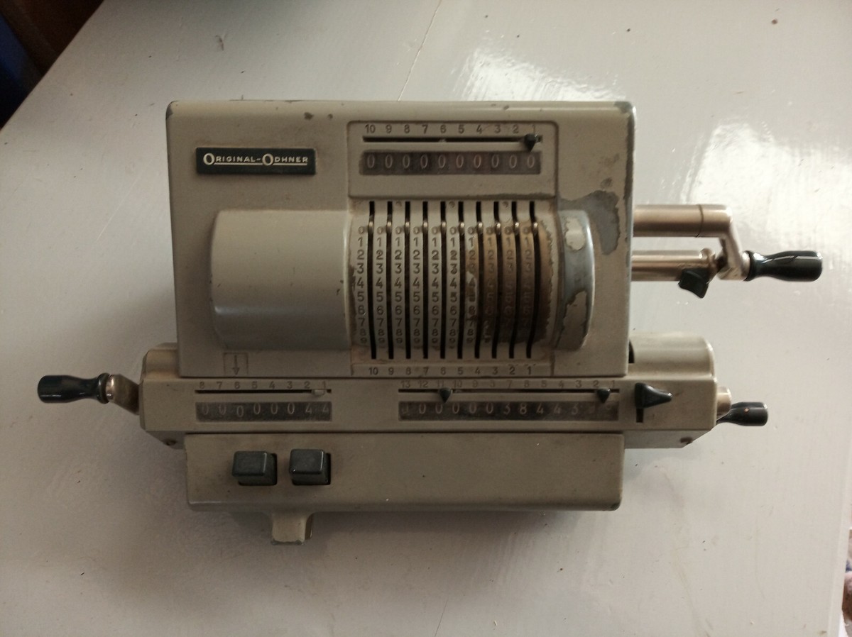 スウェーデン製　ヴィンテージ　機械式計算機　Original Odhner ANTIQUE ORIGINAL ODHNER CALCULATOR SWEDEN 1950 COMPLETE | eBay