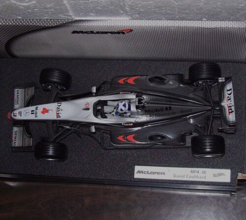 1:18 2001 David Coulthard McLaren MP4-16 #4 Formula One - Picture 3 of 7
