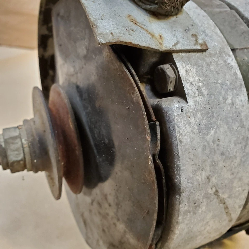 Jaguar XKE E-Type Serie 3 V12 B.U.T.E.C. Alternador 851353 A7/1B 60 amperios Foto 3 de 4