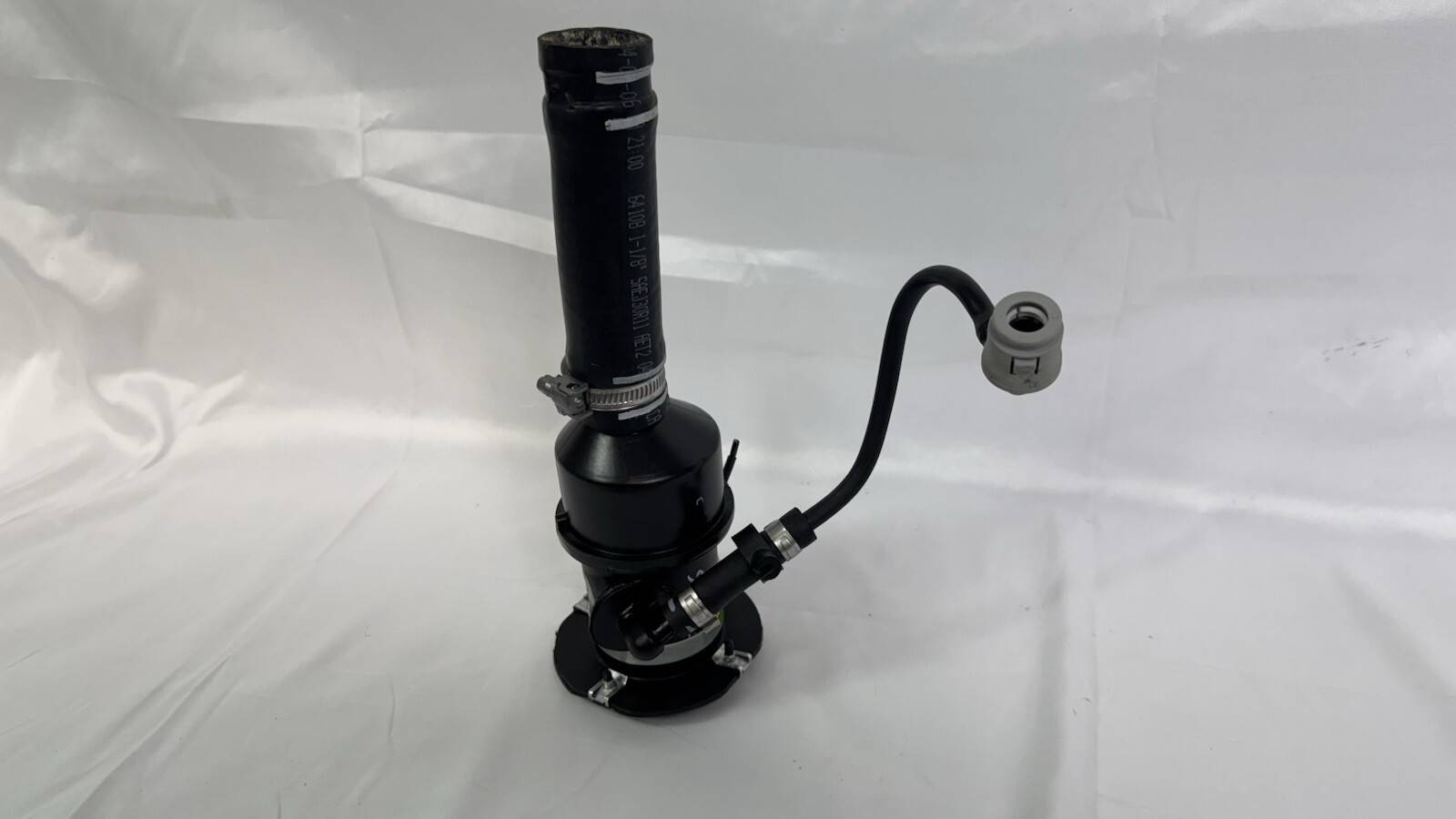 03-19 Maserati GranTurismo M145 Quattroporte Fuel Tank Filler Neck 222257 OEM