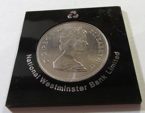 Unc 1981 United Kingdom 25 New Pence - Elizabeth II Royal Wedding Lady Diana HRH - Picture 3 of 3