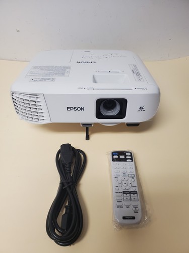 Epson PowerLite 982W 4200-Lumen WXGA 3LCD Projector with Remote. 216 Total Hours