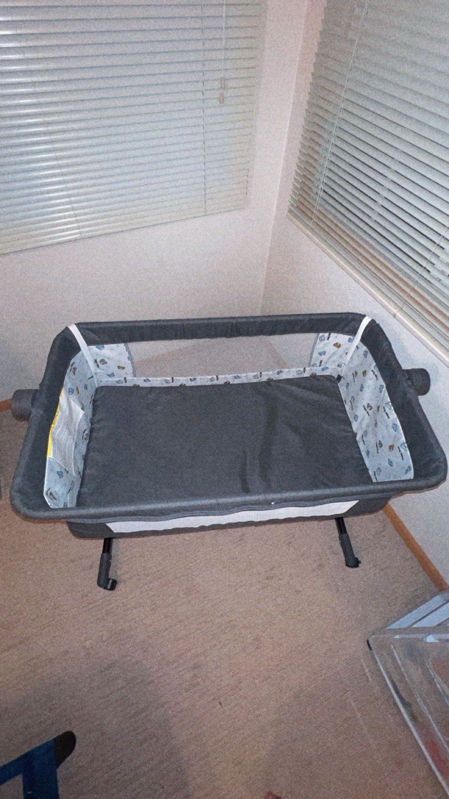 Bedside Bassinet Baby Bedside Sleeper with Wheels and Adjustable Height