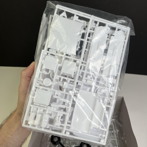 NUOVO Revell '64 Chevy Impala Foose Design 1/25 Kit #85-4050 SCATOLA APERTA Completo - Foto 2 di 8