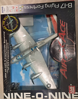 Big Dong B-17 Flying Fortress 1:72 Militärflugzeug Nine-O-Nine mit Licht, OVP 
