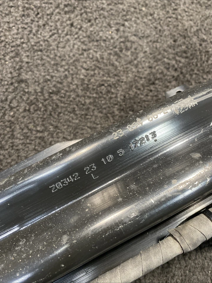 2023 Jeep Grand Cherokee L Rear Right Control Arm Set OEM - Image 4 of 4