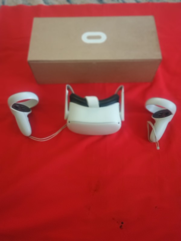 Oculus Virtual Reality Headset and Controllers