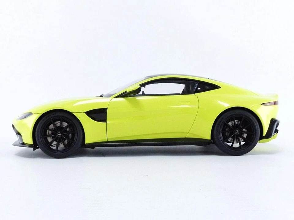 AUTOart 1/18 Aston Martin Vantage 2019 techo metálico verde lima/negro carbono 7 Foto 3 de 4