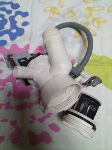 Ersatzteil aus Waschmaschine Hoover MK7166 - Pumpe Hanyu B30-6AZ komplett