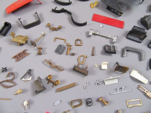 A711 Vintage Clé Lot Capote Pare Choc pare Brise Calandre... Jouet Plastique - Picture 9 of 18