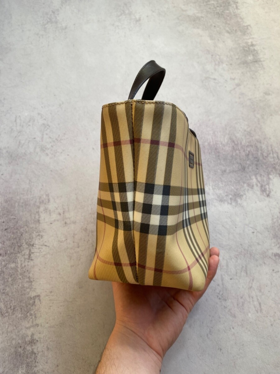 Burberry 新品未使用 トランク size L Mini Freya Tote in Natural/tan - Women, Canvas | Burberry® Official