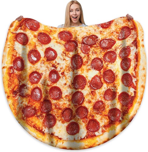 Unique Pizza Pattern Blanket - 300GSM Soft Throw for Camping, Napping, and Fun - Picture 3 of 11