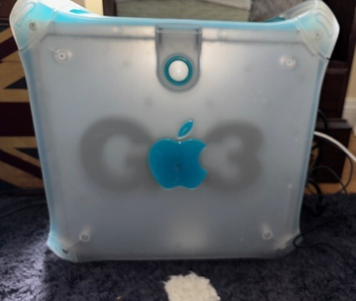 TOP Vintage Powermac G3 300MHz Blue & White 384mb Ram, 40GB HD OS X 10.1.4