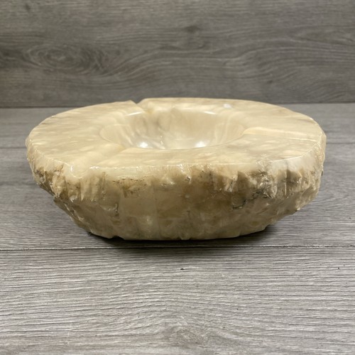 Genuine Stone Alabaster Large Heavy Ashtray Hand Carved 220mm x 185mm - Picture 2 of 11