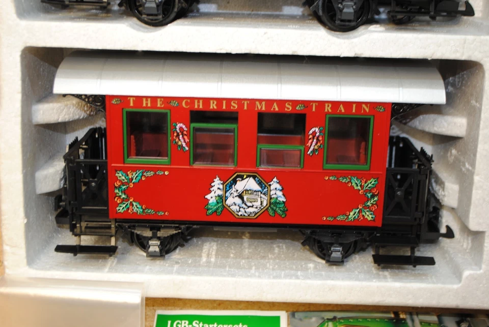 LGB 21540 Santa Claus Christmas Steam Passenger Train Set *G-Scale* - Image 4 of 4