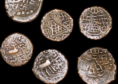 One Kuninda Kingdom India King Amoghabhuti Copper Drachm Coin 200 BCE-200 CE
