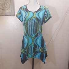 Tango Mango Curve Hugger Shark Hem Tunic Top Size M