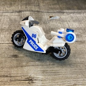 LEGO CITY Police Station (60141) Complete Set & Minifigs No Box or Instructions