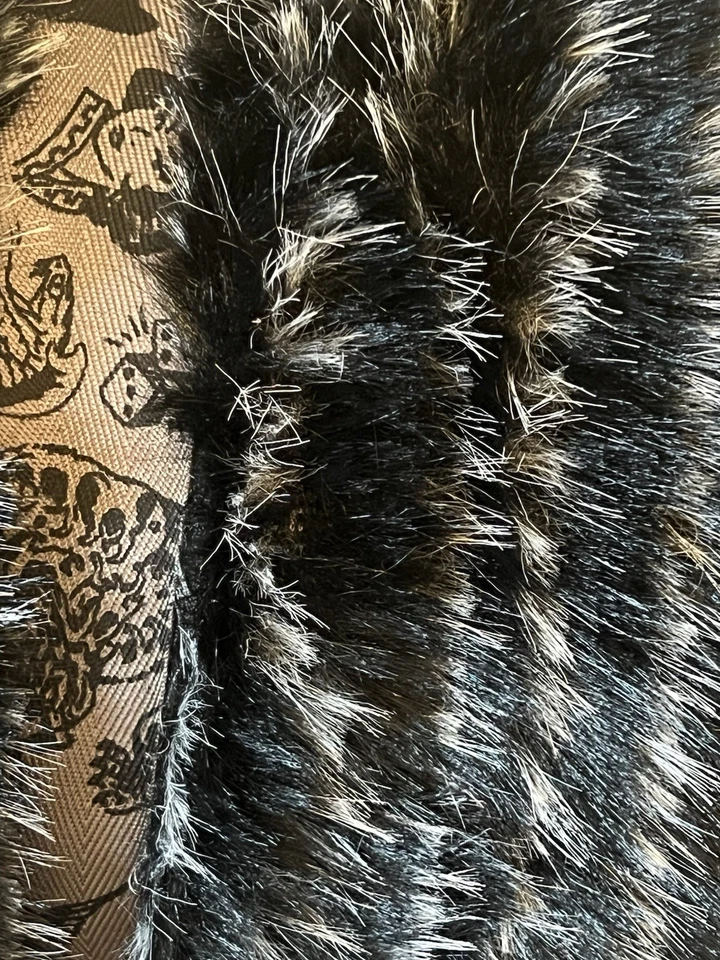 Ed Hardy Edredón Reina Negro/Gris y Juego de Sábanas Reina 6 Piezas Corazones Negros Ardientes Foto 4 de 4