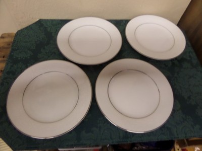 Noritake Whitehall 6115 Bread Butter Dessert Plates 6.25  White Set of 4