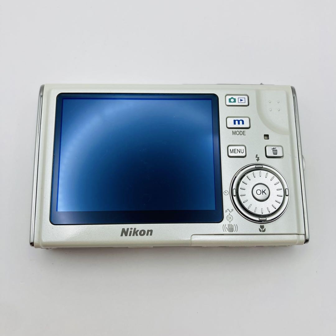 Nikon COOLPIX S8 White Compact Digital Camera Retro Style