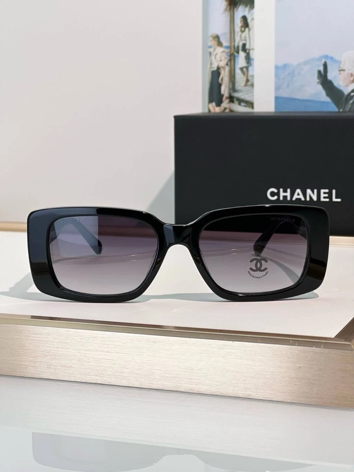 Nuevas Gafas de Sol Chanel Auténticas Negras Cuadradas Camelia Flor Perla Nuevas con Etiquetas Foto 2 de 4