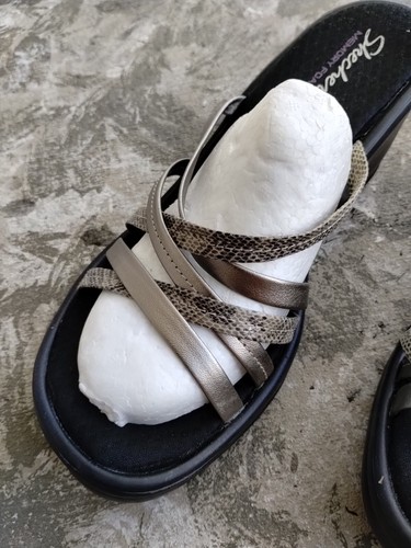 Skechers Memory Foam Sandals SIZE 7 M - Picture 4 of 6