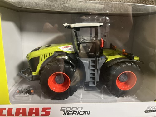 2022 ERTL 1:32 CLAAS 5000 XERION 4WD Tractor PRESTIGE COLLECTION NEW!! - Picture 2 of 4