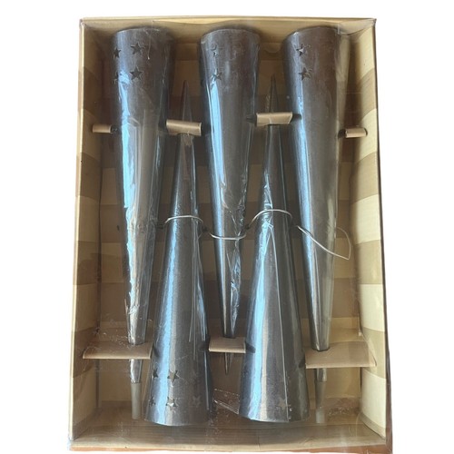 Bombay Company 5 Estrellas Luz de Té Metal Cilindro Cono Soporte 10" Decoración de Navidad - Imagen 1 de 11