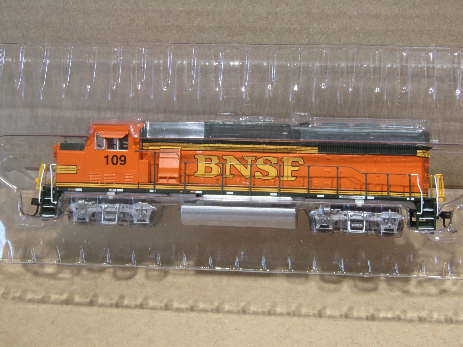 Picture 4 of 8