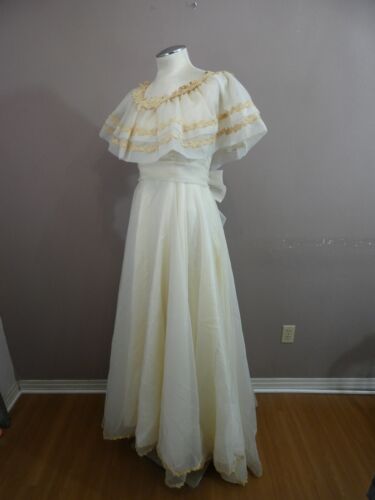 Vestido de novia vintage años 70 Union Label para mujer 11/12 tul y encaje lazo tren trasero - Imagen 2 de 19