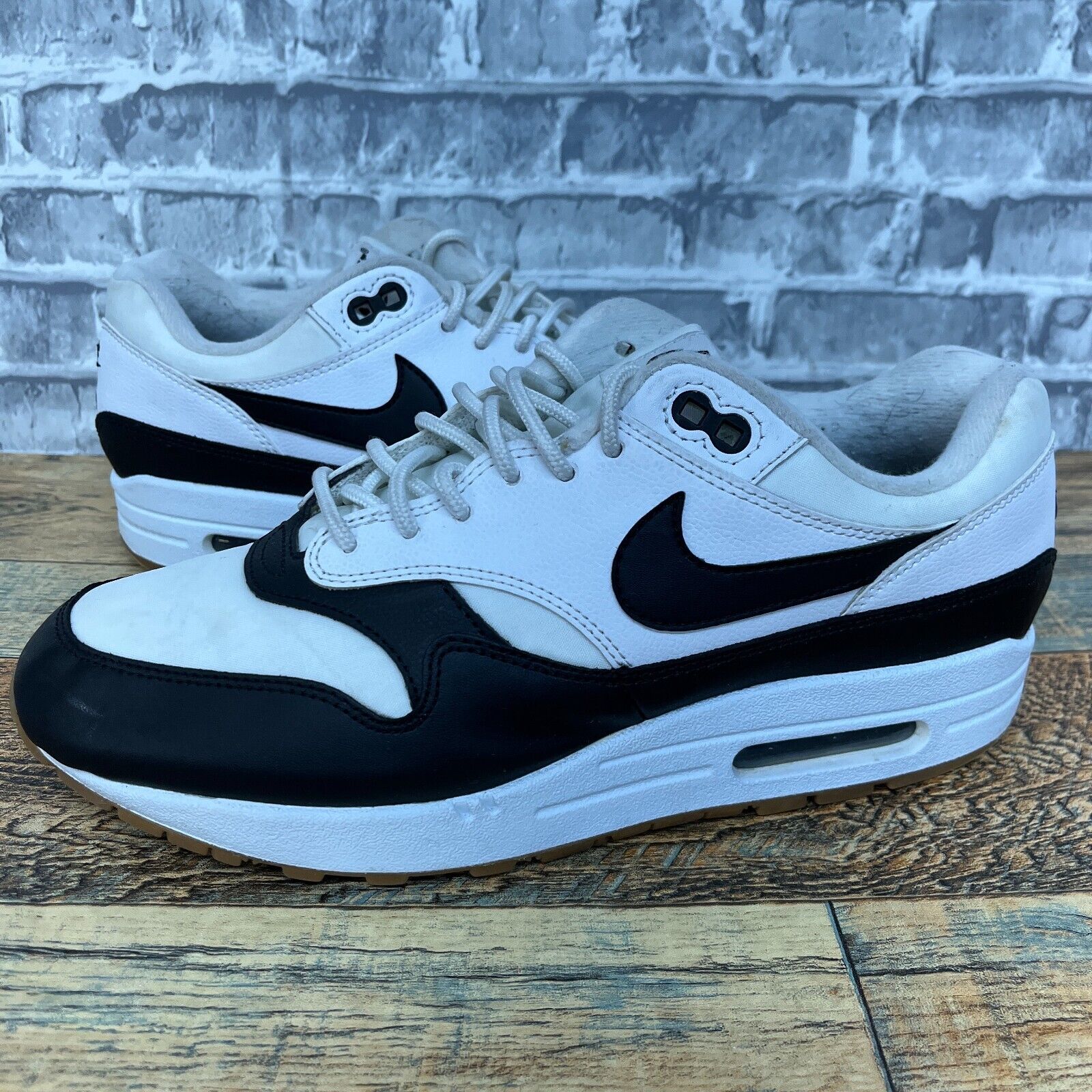 nike air max 1 mens black and white