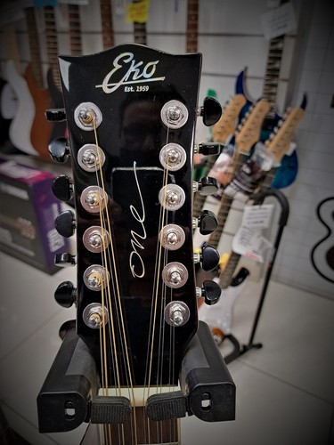 EKO One A150CE XII CHITARRA ACUSTICA ELETTRIFICATA CUTAWAY 12 CORDE + Tracolla - Foto 4 di 11