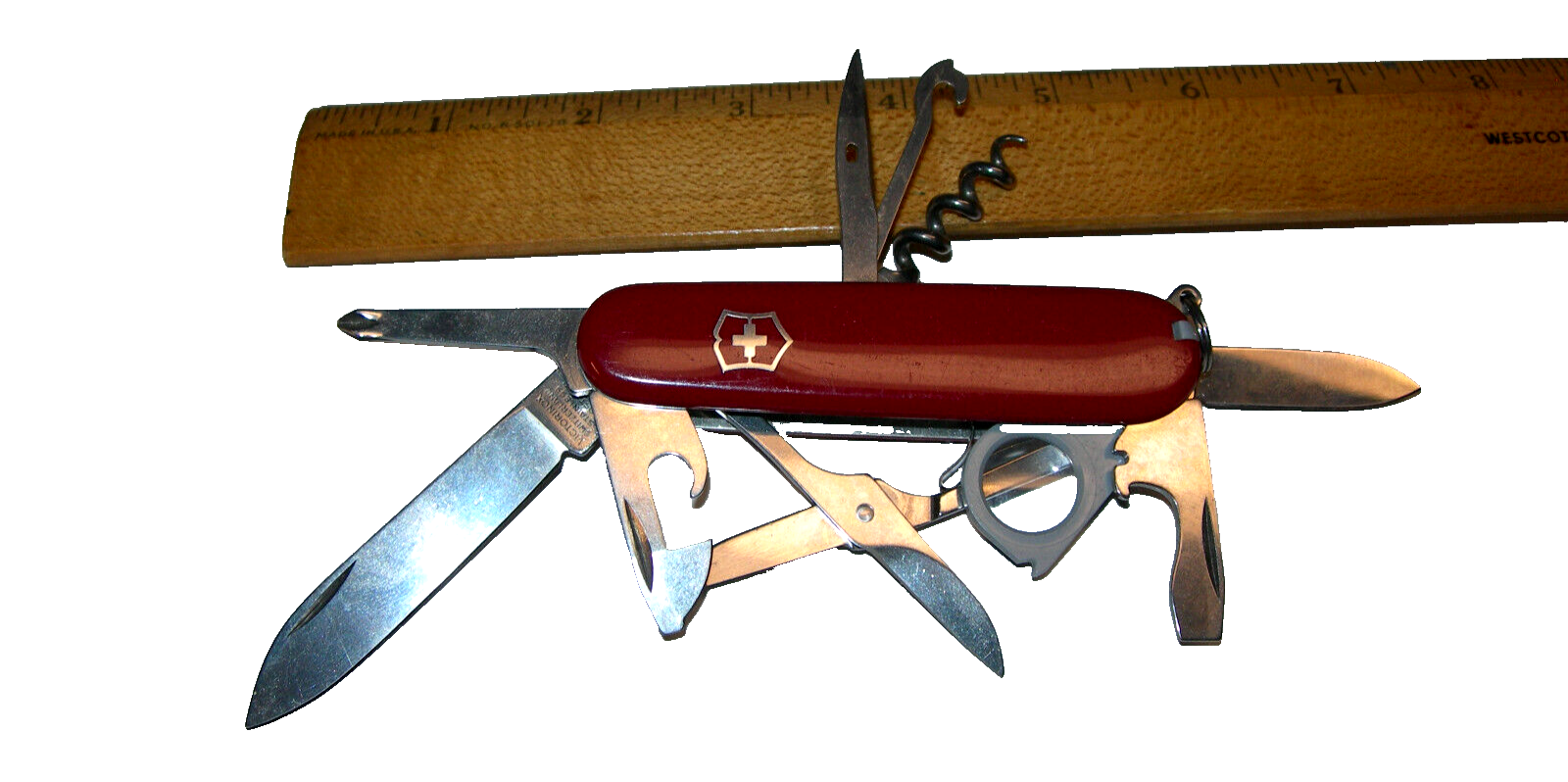Swiss Army Knife Explorer Victorinox With Magnifying Glass And Scissors