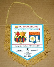Football Pennant fanion Olympique Lyonnais Barcelona champions cup 2000-01