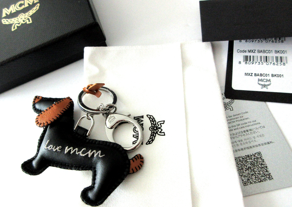 mcm ドッグ　キーリング MCM Dachshund Dog Keychain Bag Charm Key Ring NEW with BOX FULL