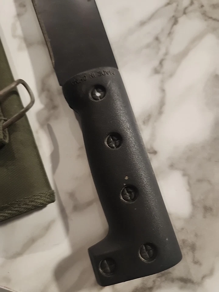 Coleman 18"  Steel Machete Knife With Green Sheath As Is Made In China - Image 3 of 4