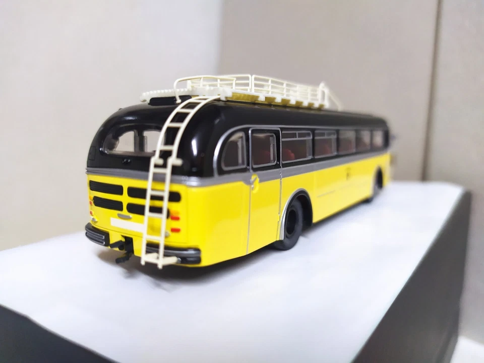 Autocar MB O 6600 . Osterreichische Post . Brekina 50512 . Escala 1/87 - Imagen 3 de 4