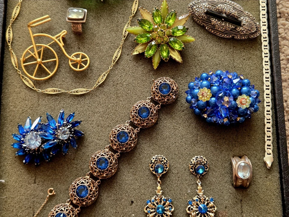 Lote de joyas vintage de diamantes de imitación de alta gama Austria, Juliana, Trifari, KJL, 14K, 925 Foto 4 de 4