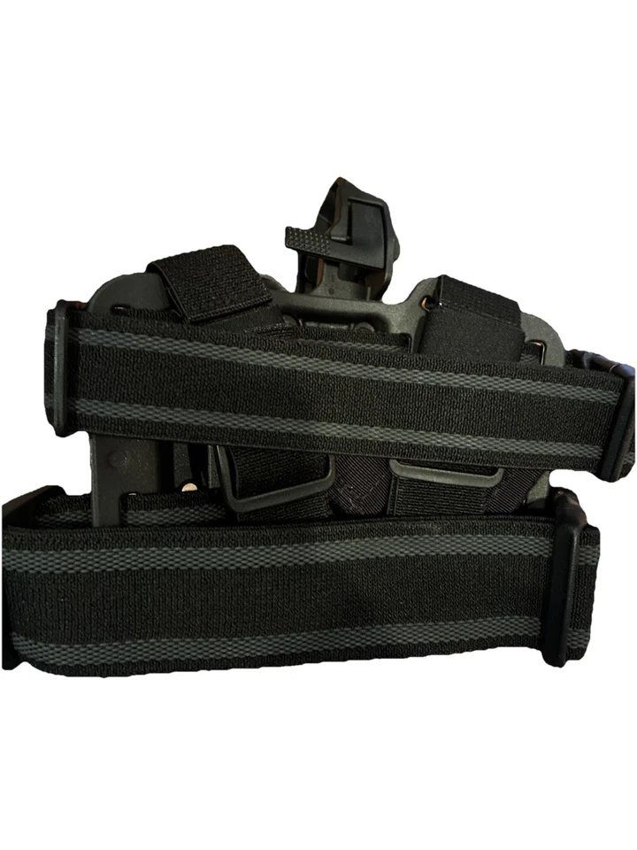 Coldre para mão esquerda Blackhawk Drop Leg Serpa Beretta M92/96 9MM C1370 M9 preto. - Imagem 4 de 4