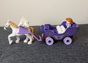 Lego Duplo Sofia Magical Carriage #10822 & Doc McStuffins Backyard Clinic #10606