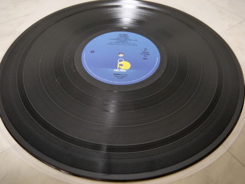 U2 / OCTOBER JAPAN ISSUE LP W/OBI, INSERT - Picture 6 of 8