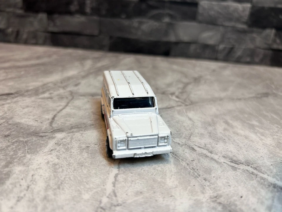 Vintage Corgi Police Land Rover 110 Panel Vehicle - White Diecast Model Toy - GC - Image 2 of 4