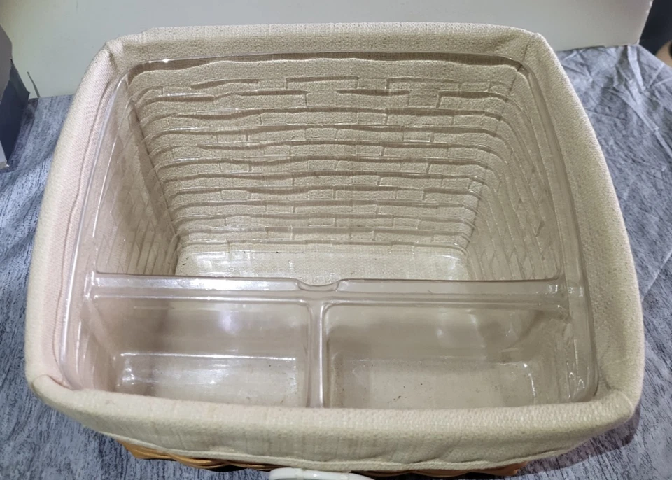 Cesta inclinada Longaberger con protector y forro tejida a mano retirada 2001 EE. UU. Foto 2 de 4