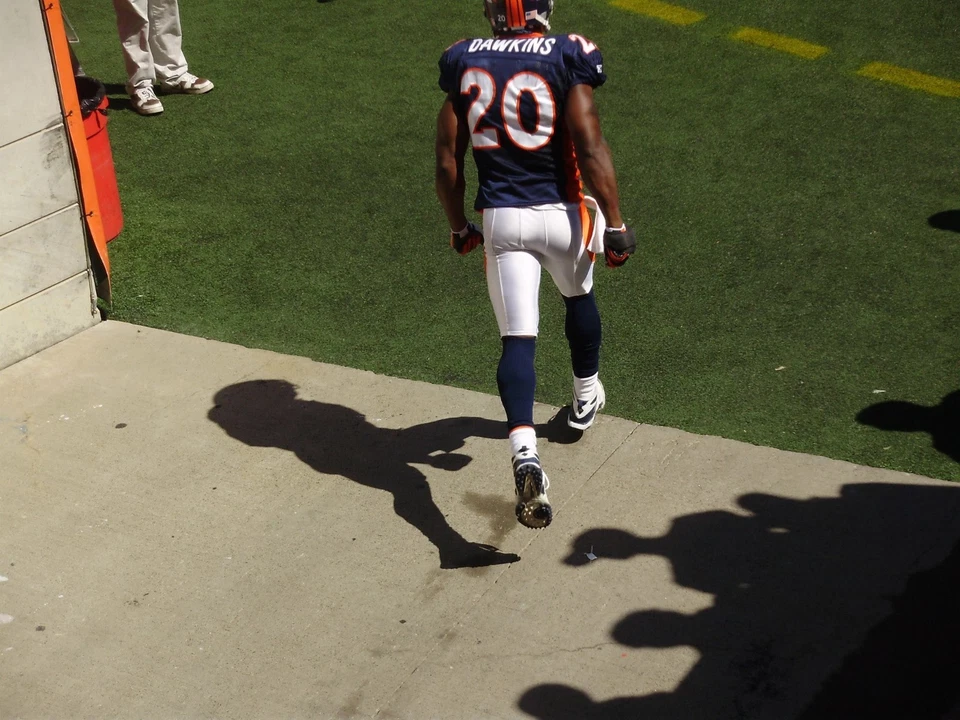 Cincinnati Bengals vs Arizona Cardinals 2 Tickets, Private Row, Aisle  Seats - Image 2 of 4