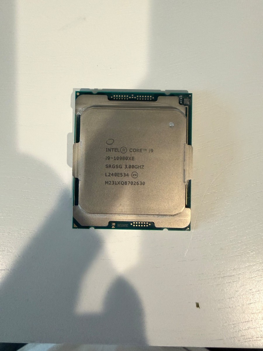 Intel Core i9-10980XE Desktop Processor (4.6/4.8GHz, 18 Cores, LGA