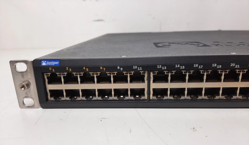 Juniper EX4200 48 Port Gigabit Switch 8 Ports PoE 2x 10 Gigabit XFP | EX4200-48T - Image 2 of 4